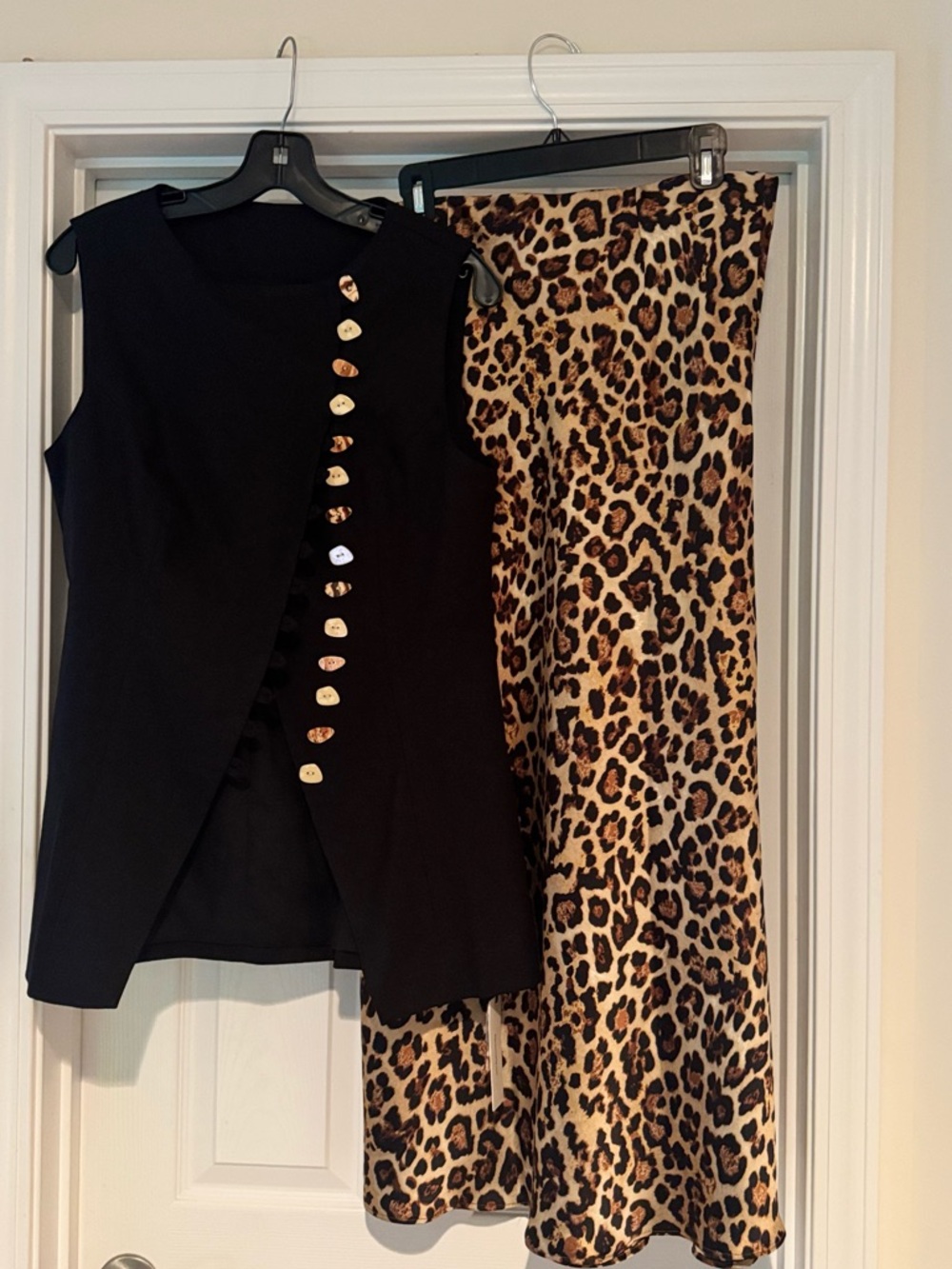 LOFT Black Shell Top with Loft Leopard Print Midi Skirt